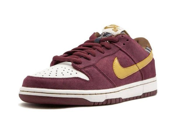 SB Dunk Low "Anchorman"