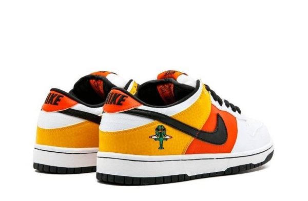 Dunk Low Pro SB "Raygun Home"