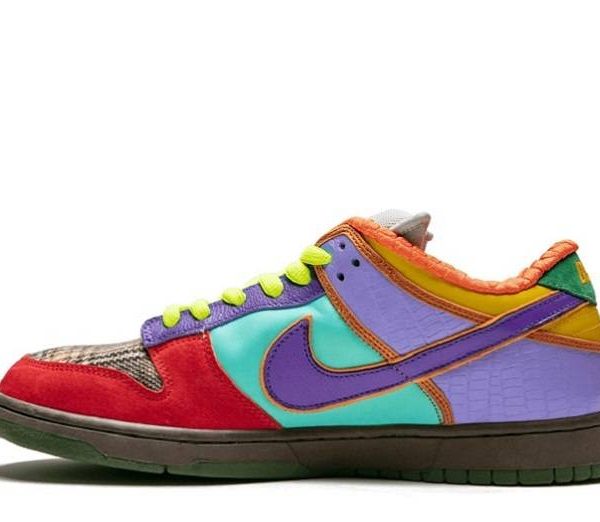 Nike Dunk Low SB "What the Dunk"