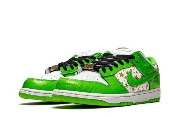 SB Dunk Low Stars "Mean Green"