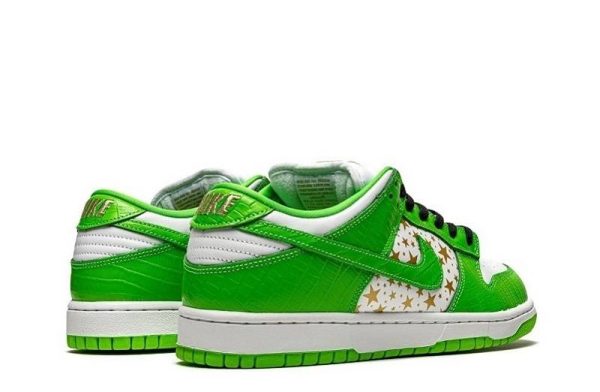 SB Dunk Low Stars "Mean Green"