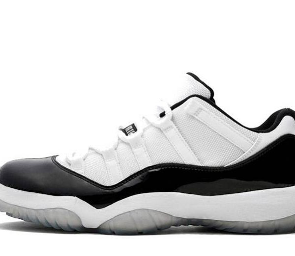 Jordan 11 Retro Low "Concord"