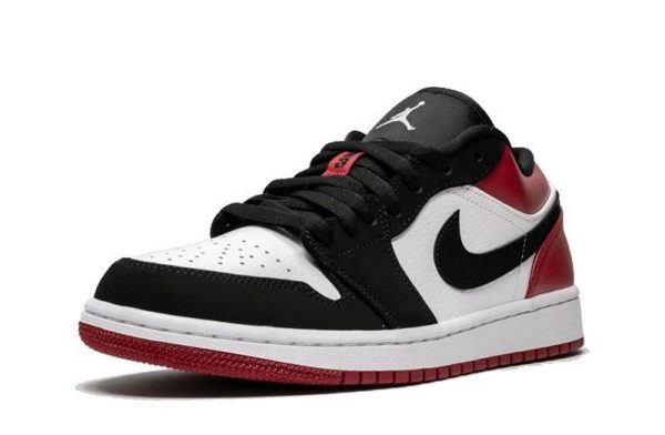 Air Jordan 1 Low “Black Toe”