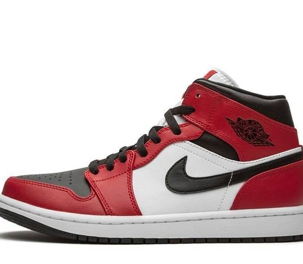 Jordan 1 “Black Toe” Mid