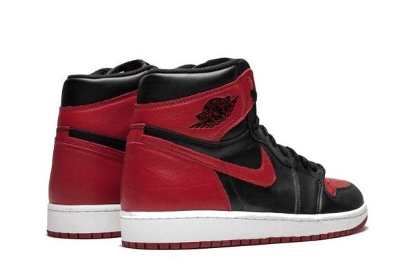 Air Jordan 1 Retro High OG "Banned/Bred"