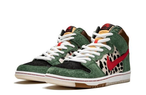 SB Dunk High “Dog Walker”