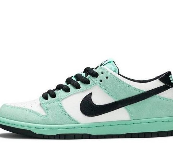 Dunk Lows “Sea Crystal”