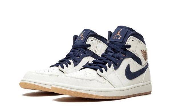 Jordan 1 "Jeter" Mid