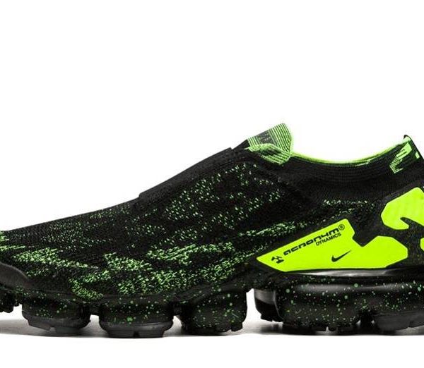 Air VaporMax Moc 2 "Black/Volt"