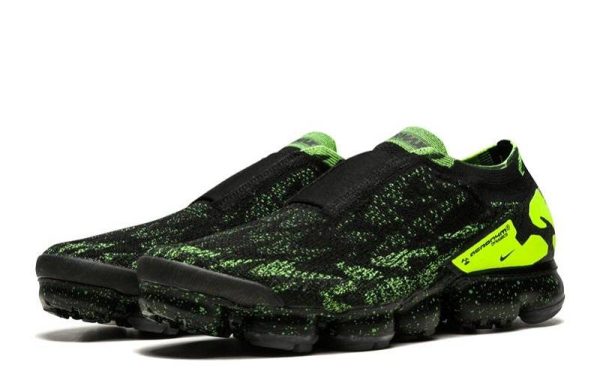 Air VaporMax Moc 2 "Black/Volt"