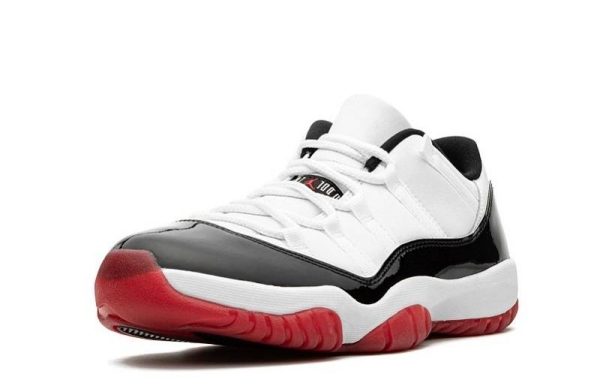 Jordan 11 Low “White Bred”