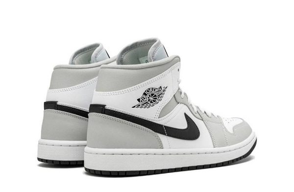 Air Jordan 1 “Light Smoke Grey” Mid