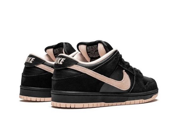 Dunk Low SB "Black Coral"