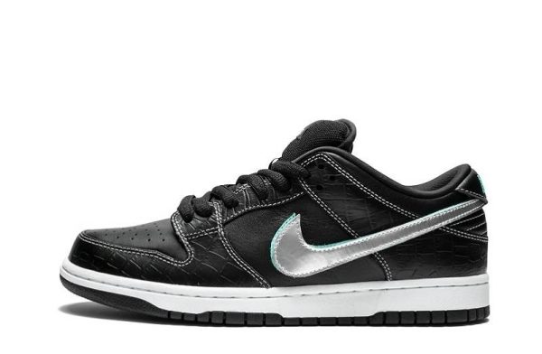 SB Dunk Low Pro OG QS “Black Diamond”