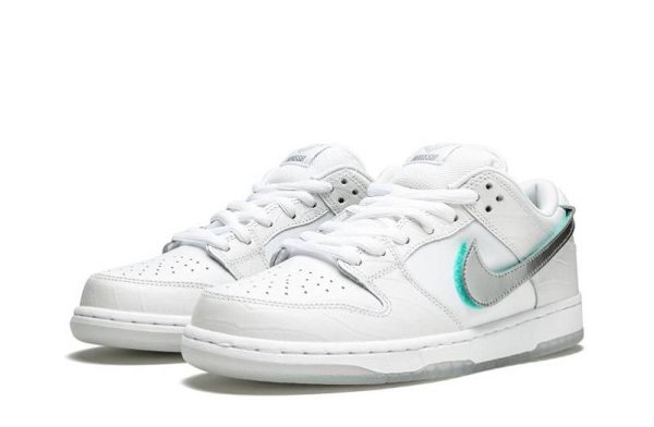 SB Dunk Low Pro OG QS "Diamond White"