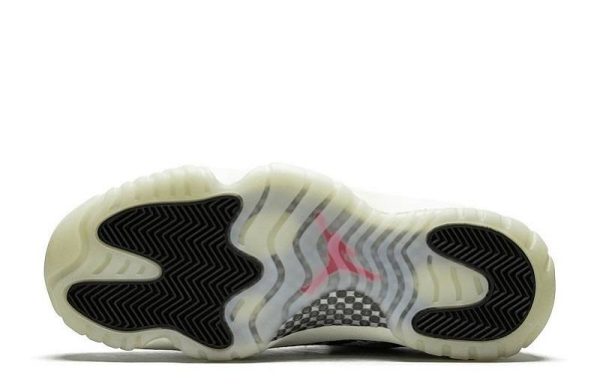 Air Jordan 11 Retro Low "Light Bone Snakeskin"