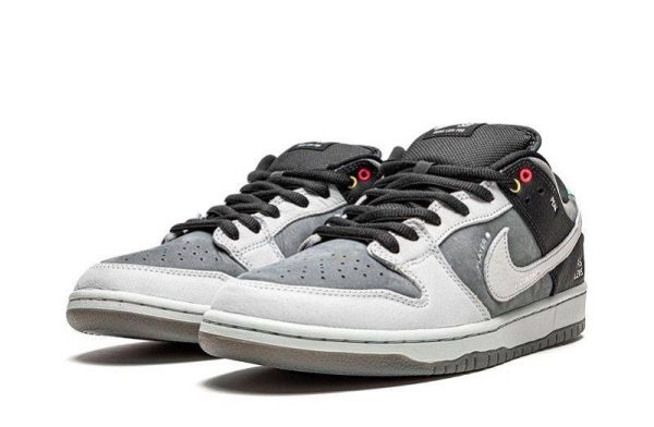 SB Dunk Low “Camcorder”