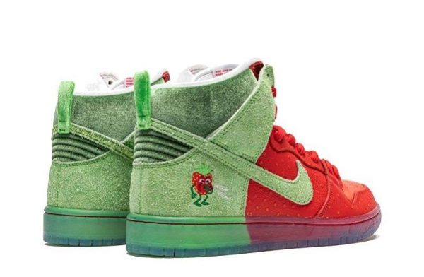 SB Dunk High “Strawberry Cough”