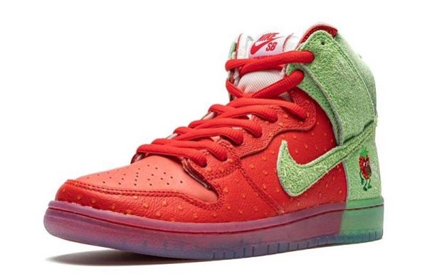 SB Dunk High “Strawberry Cough”