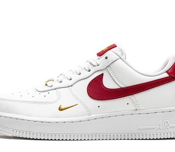 Air Force 1 ’07 Essential “White Gym Red”