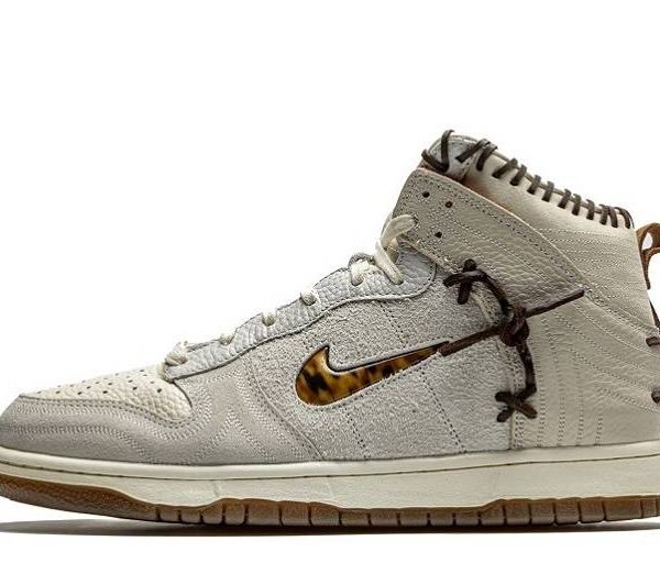 Nike Dunk High "Bodega - Friends & Family"