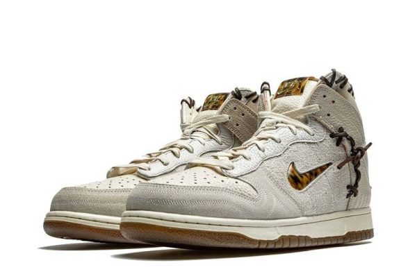 Nike Dunk High "Bodega - Friends & Family"