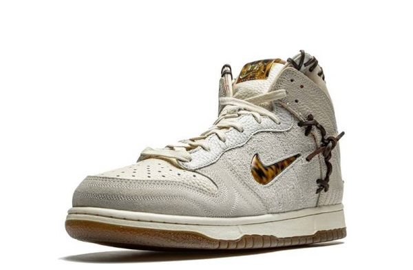 Nike Dunk High "Bodega - Friends & Family"