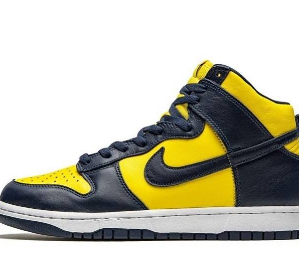 Dunks High SP "Michigan"