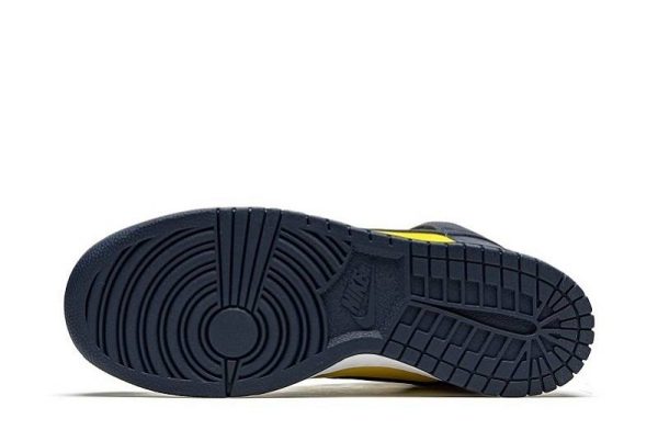 Dunks High SP "Michigan"