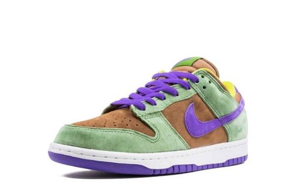 Dunk Low SP “Veneer”