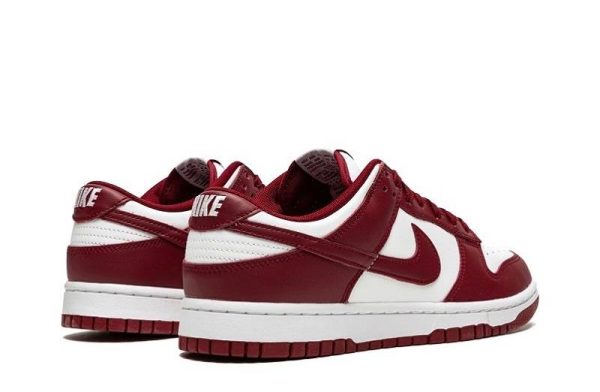 Dunk Low “Team Red”