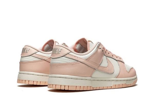 Dunk Low WMNS “Orange Pearl”