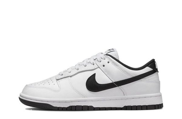 Nike Dunk Low “White/Black” WMNS