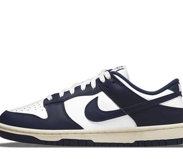 Dunk Lows “Vintage Navy”