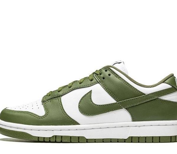 Dunk Low “Medium Olive”