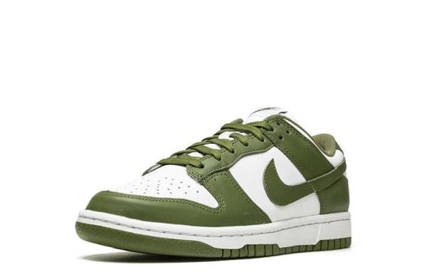 Dunk Low “Medium Olive”