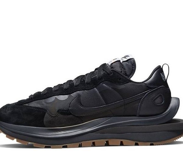 Nike Sacai VaporWaffle "Black Gum"