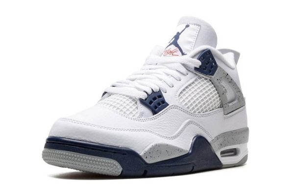 Jordan 4 “Midnight Navy”