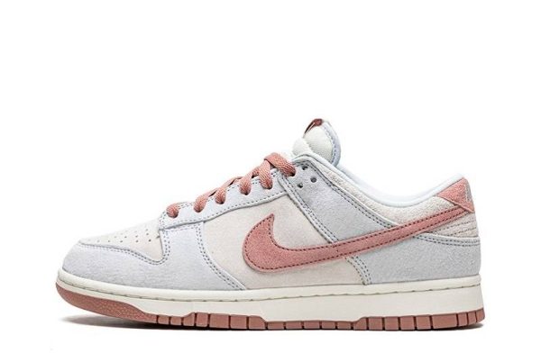 SB Dunk Low “Fossil Rose”