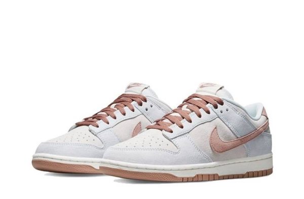 SB Dunk Low “Fossil Rose”