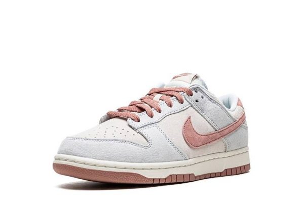 SB Dunk Low “Fossil Rose”