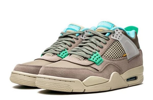 Union x Air Jordan 4 “Taupe Haze”