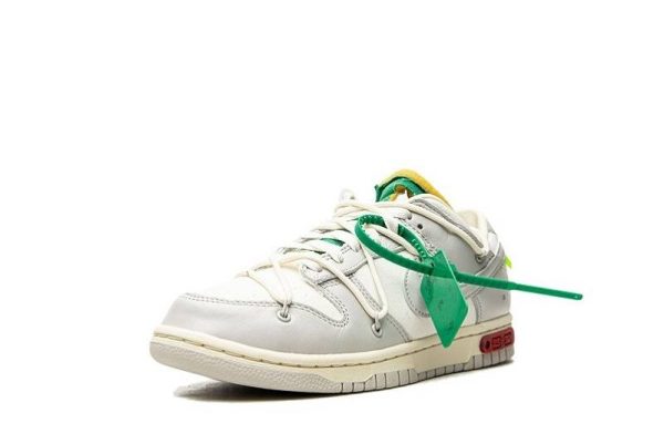 Off-White x Nike Dunk Low "Lot 25"