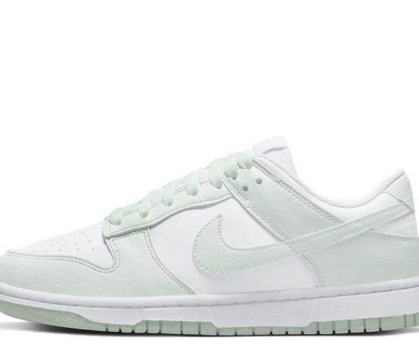 Dunks Low “White Mint”