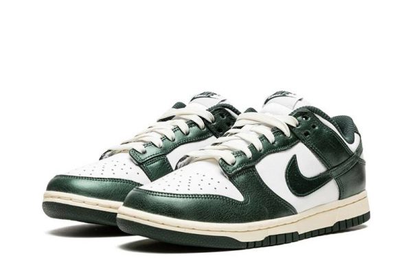 Nike Dunk Low "Vintage Green" WMNS