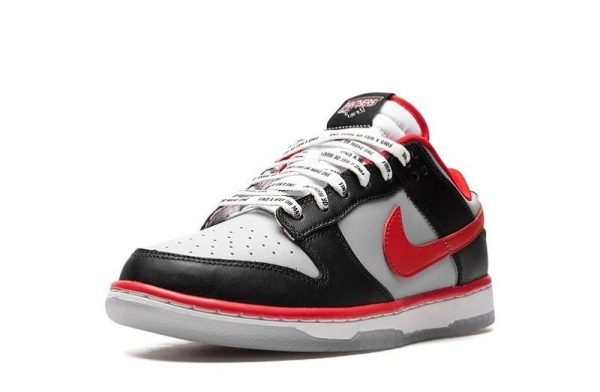 Nike SB Dunk Low "CAU"