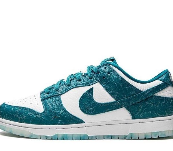 SB Dunk Low “Ocean”