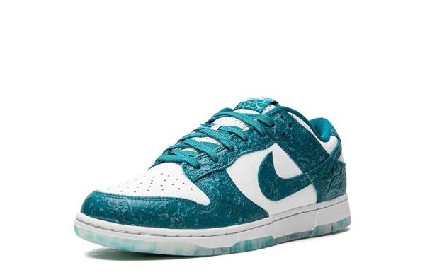 SB Dunk Low “Ocean”