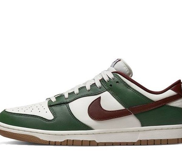 Nike Dunk Low “Gorge Green”