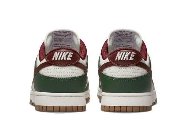 Nike Dunk Low “Gorge Green”